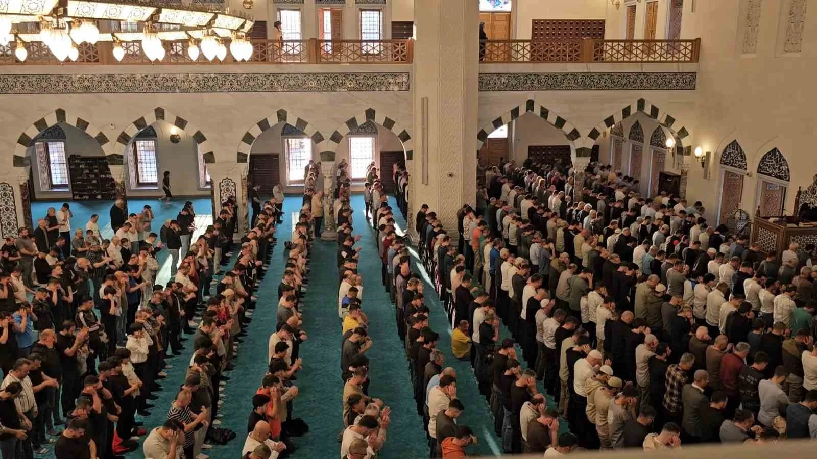 İnegöl'de Cuma Namazı Saat Kaçta? 30 Ekim Vakti Belli Oldu