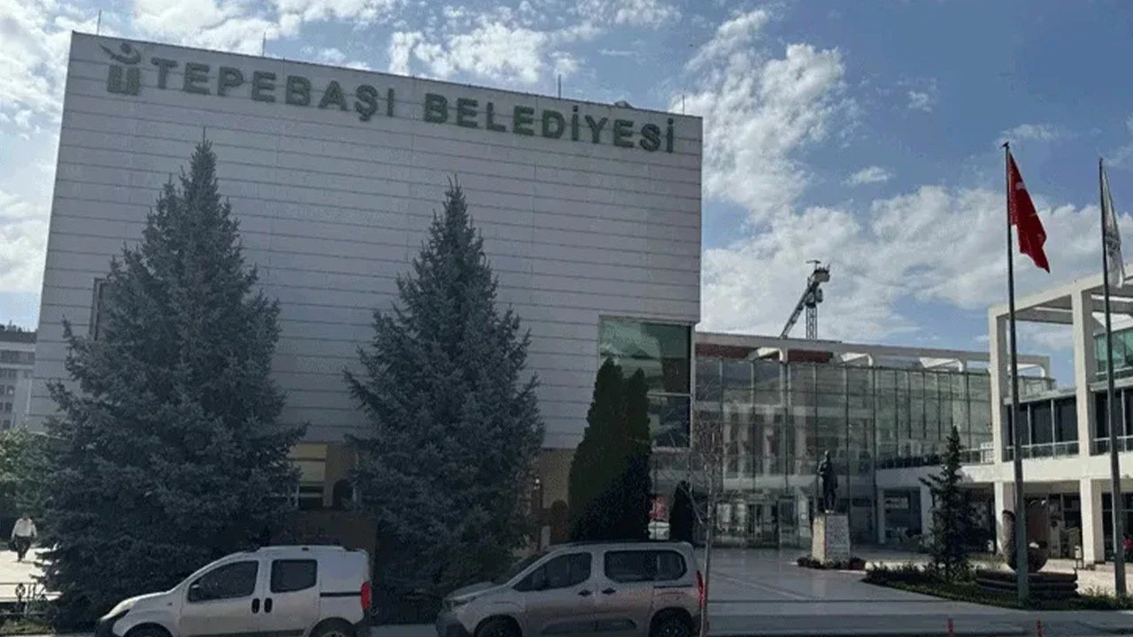 Tepebaşı Belediyesi Hangi Partide? Başkan Ahmet Ataç Kimdir?