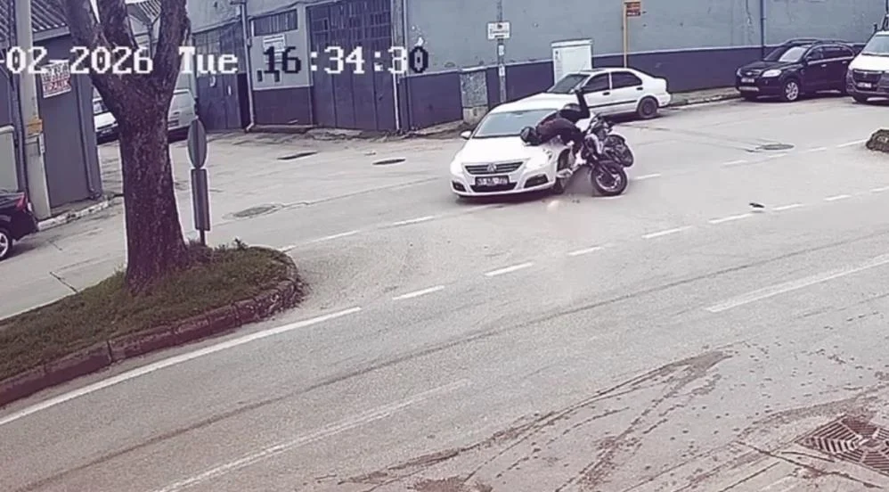 Kavşakta korkutan kaza!