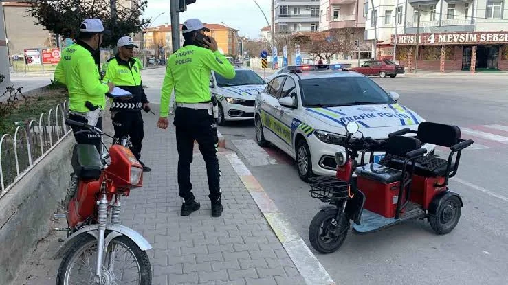 Trafikte Motosikletliler İçin Yeni Dönem! Bekleme Alanı Geliyor