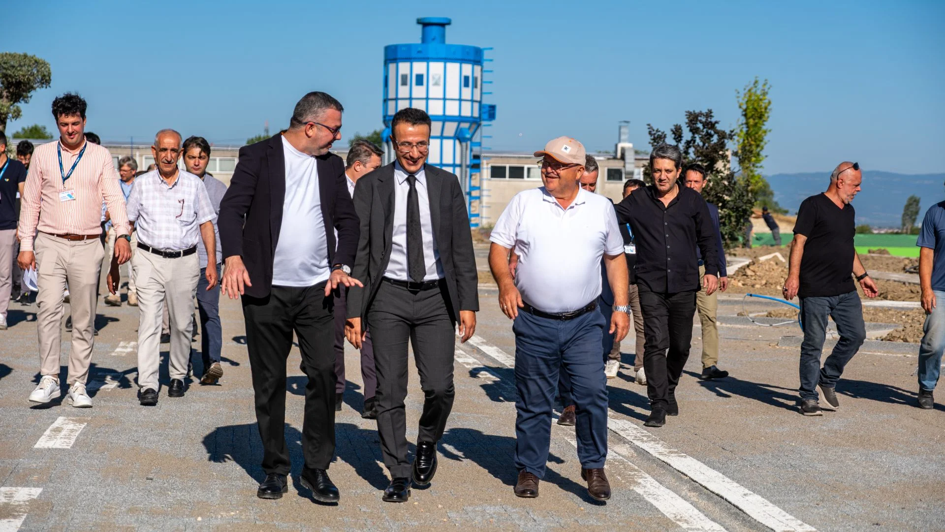 İnegöl Kaymakamı Ayhan Akpay’dan Weltew Home ve yeni genel müdürlük binasına ziyaret
