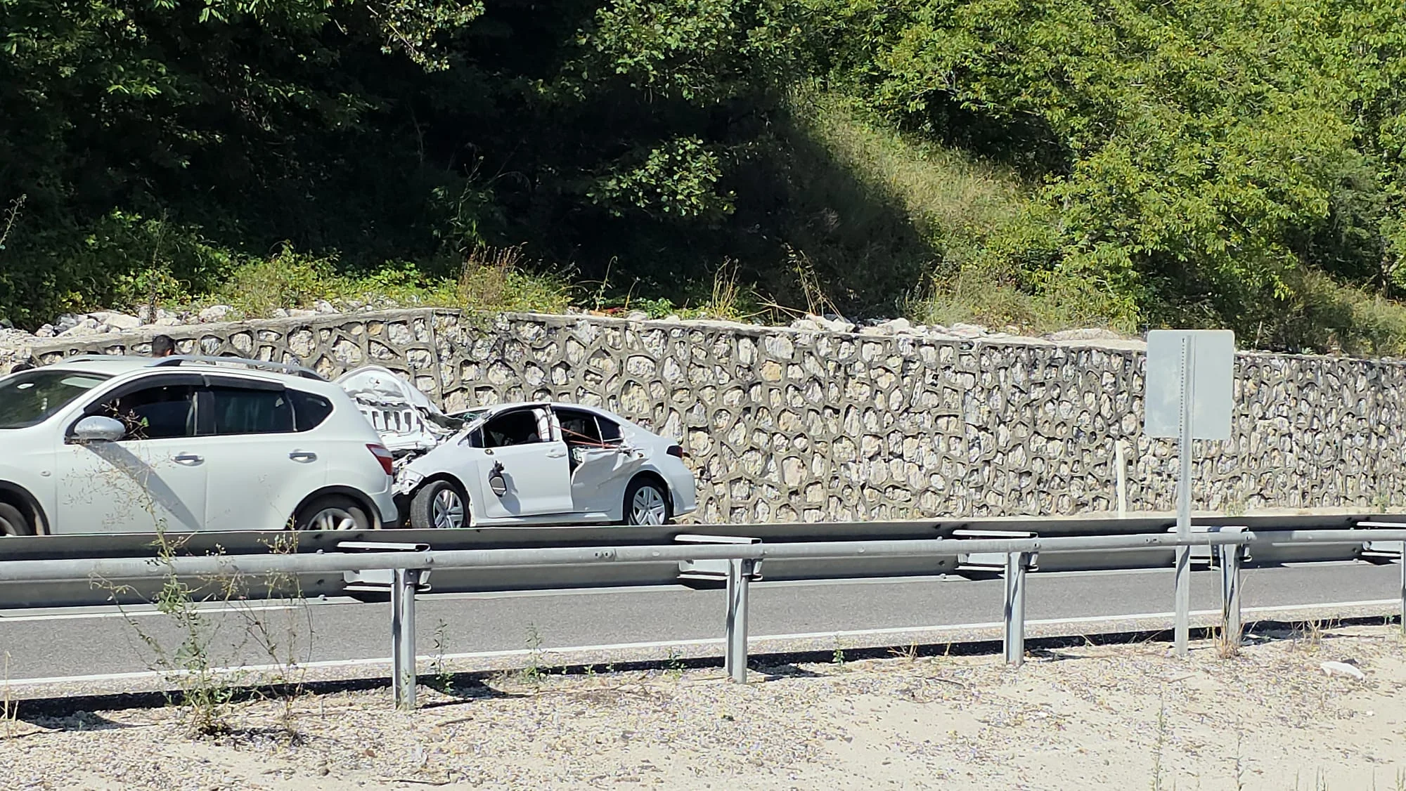 İnegöl'de duvara giren araç pert oldu!