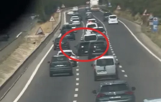İnegöl'de trafik magandası cep telefonu kamerasına yakalandı! Cezası kesildi