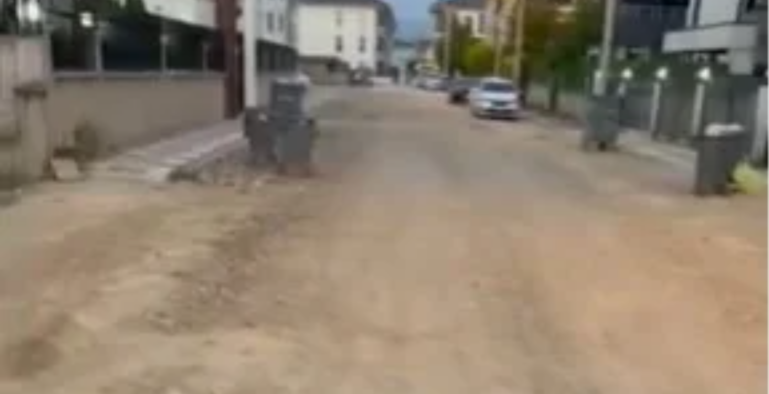 İnegöl'de Vatandaşın Yol Çilesi Kamerada