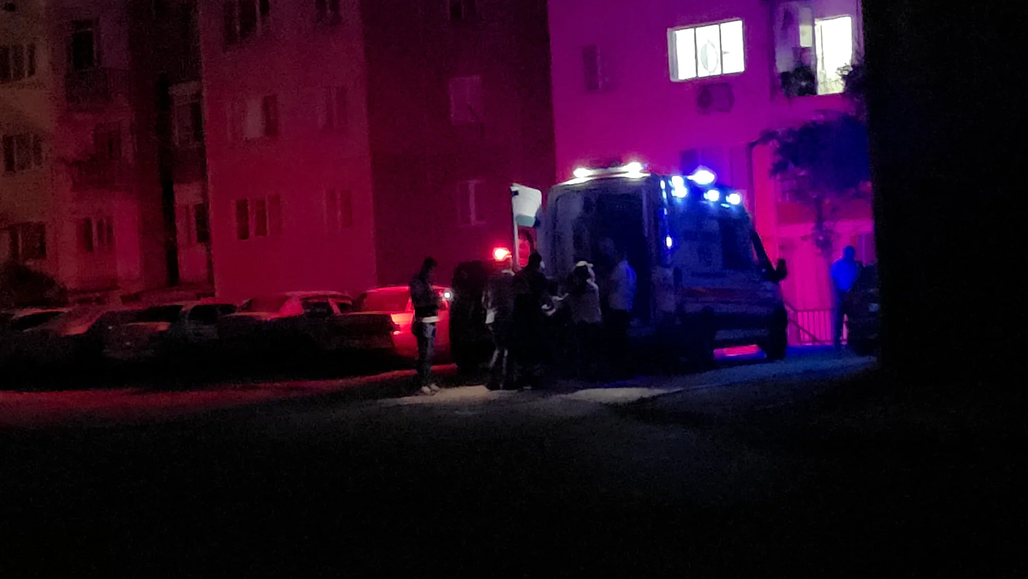 Yaşlı kadının imdadına ekipler yetişti