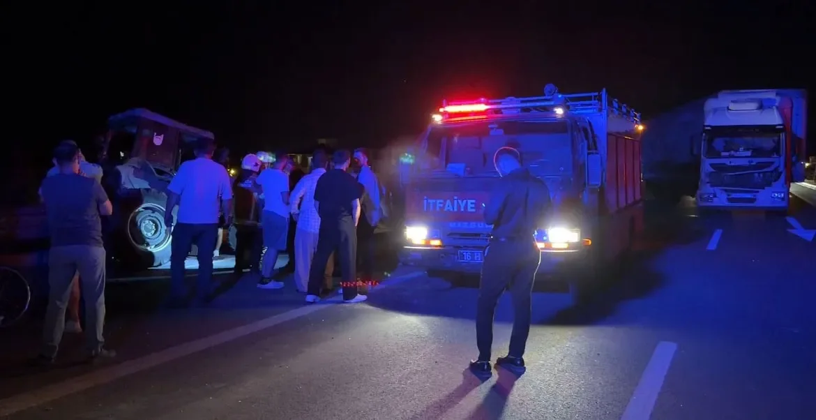 İznik’te tır traktöre çarptı, belediye çalışanı hayatını kaybetti