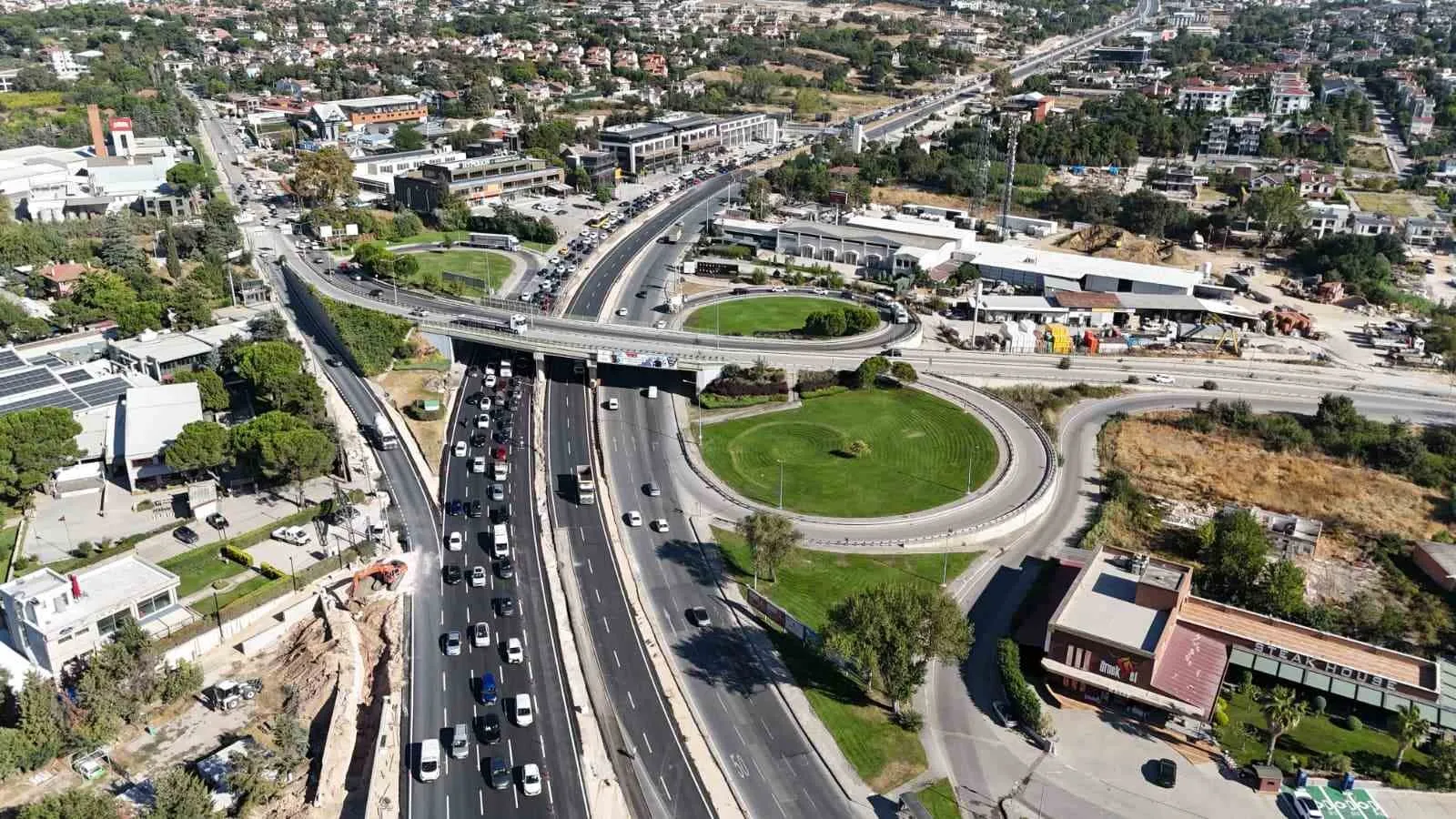 Bursa’da Mudanya Yolu’ndaki yeni köprü trafiğe açıldı: Trafik akışı yeniden düzenlendi
