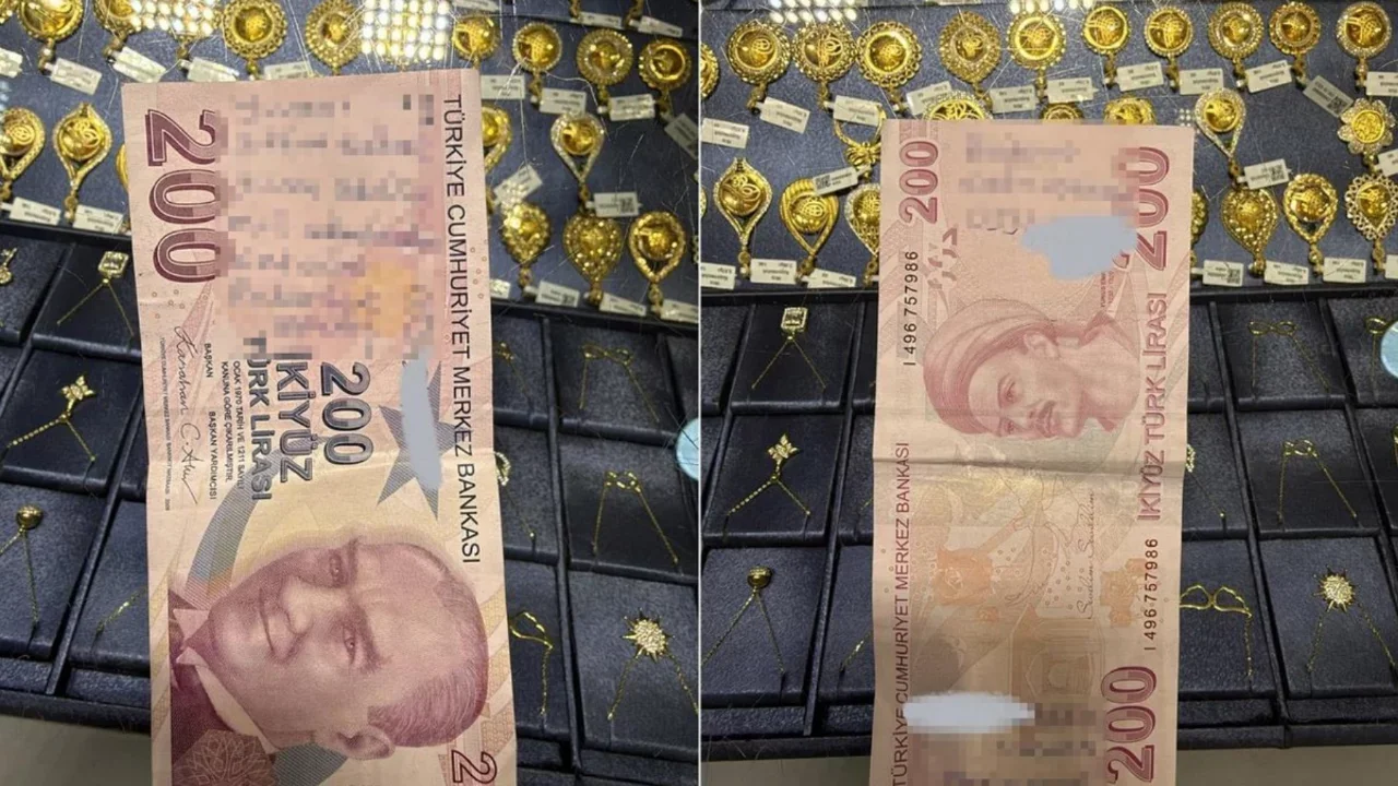 Paranın üzerine yazılan intikam notu görenleri şaşırttı