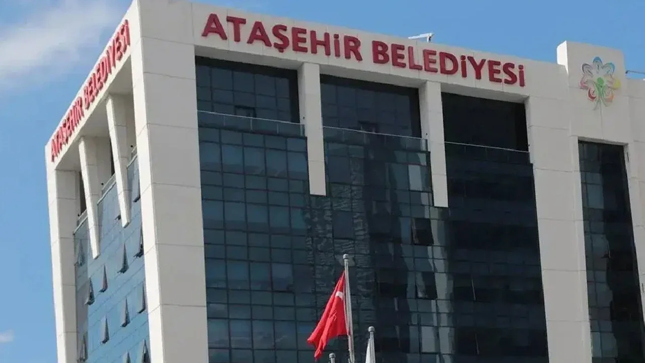 Ataşehir Belediyesi meclisinde çoğunluk hangi partide?