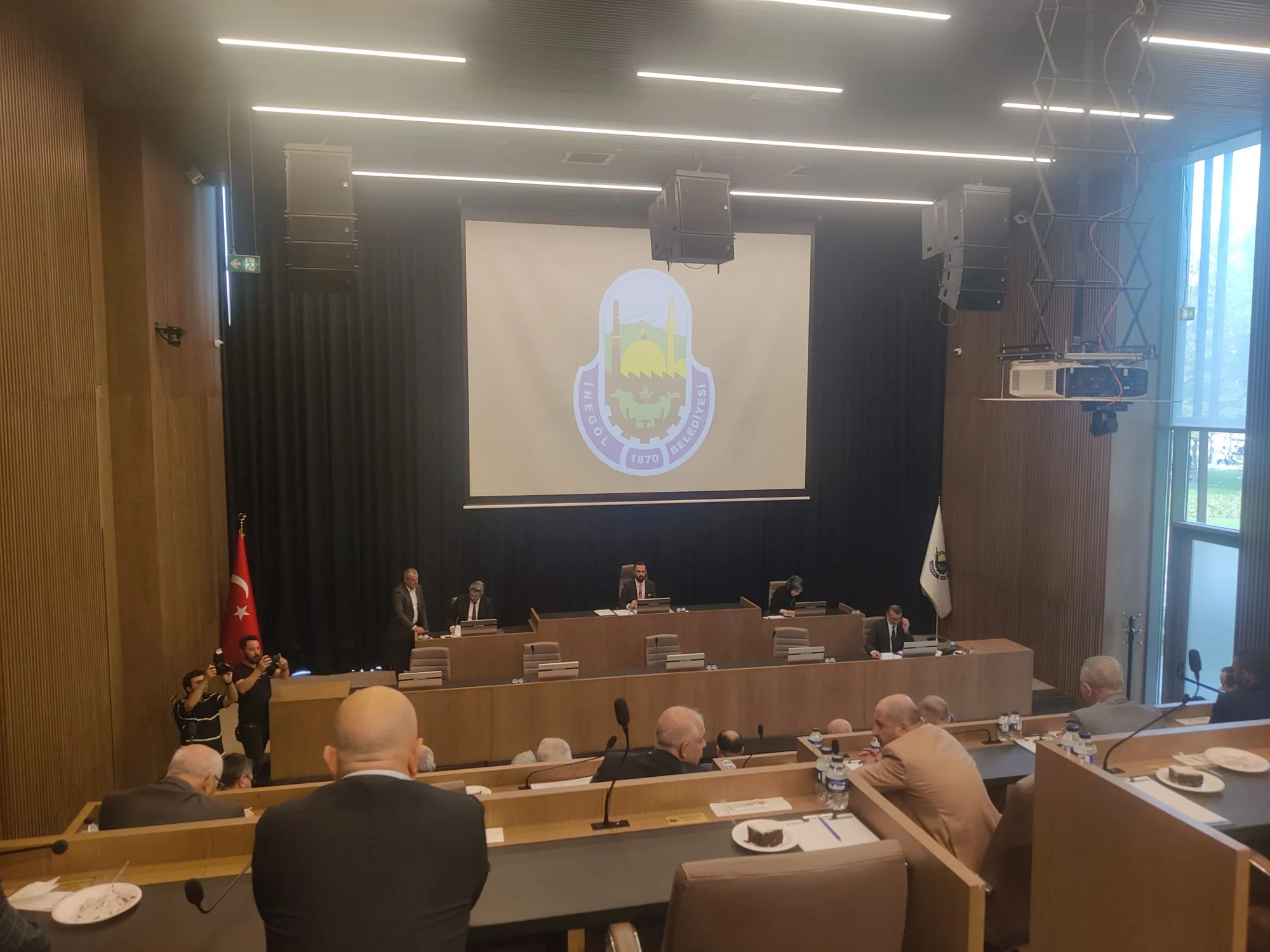 İnegöl Belediye Meclisinde Şok İstifa!